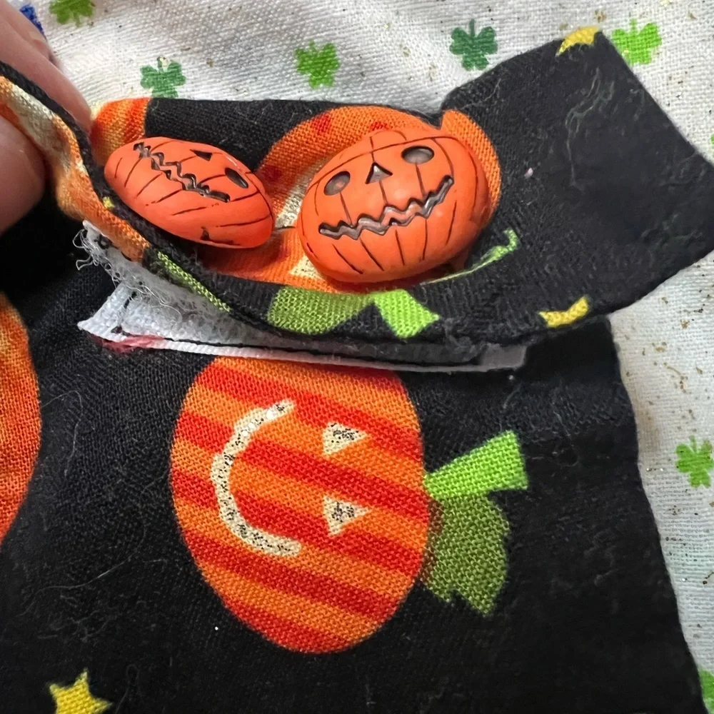 Three of the Cutest Homemade Holiday Themed Bibs Halloween, St.Pattys, Patriotic